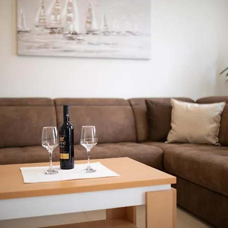 Dujmovic Ivo 2 Apartment Baska (Krk)